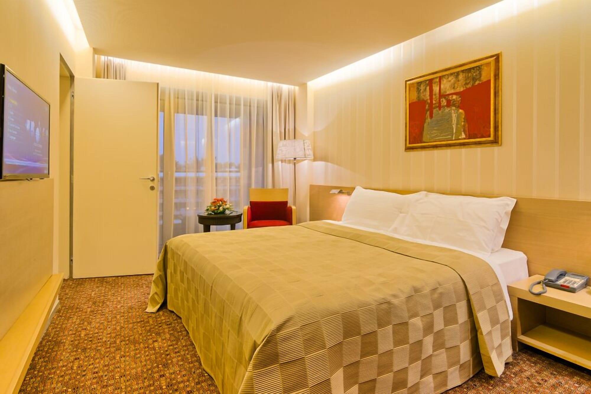 Vega Hotel Mamaia Exterior foto A room at the hotel